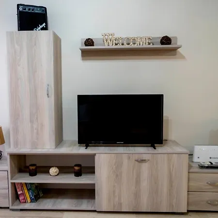House Karistos شقة